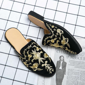 Men Hand-Embroidered Canvas Shoes