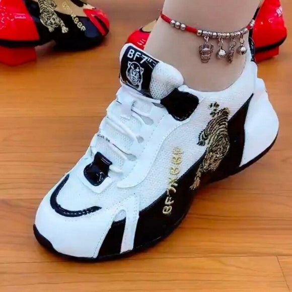 Women's Breathable Lace-up Shoes